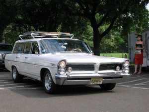 Vintage Car Muscle - needs AMSOIL ZROD Pontiac Wagon